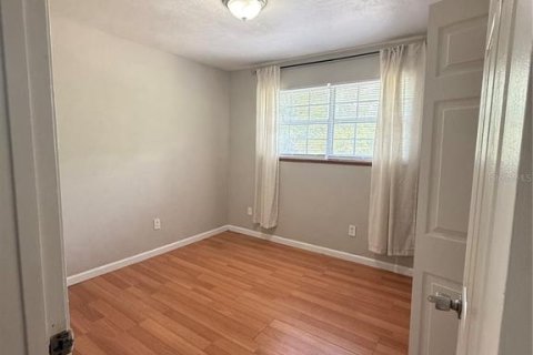 Copropriété à louer à Gainesville, Floride: 2 chambres, 368.64 m2 № 2213425 - photo 13