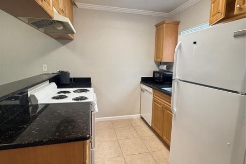 Copropriété à louer à Gainesville, Floride: 2 chambres, 368.64 m2 № 2213425 - photo 7