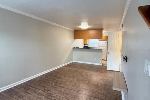 Copropriété à louer à Gainesville, Floride: 2 chambres, 368.64 m2 № 2213425 - photo 5