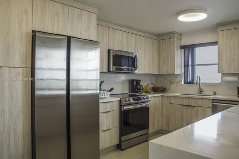 Condo in Aventura, Florida, 2 bedrooms  № 2021665