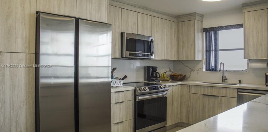 Condo in Aventura, Florida, 2 bedrooms  № 2021665
