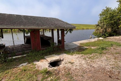 Casa en venta en Okeechobee, Florida, 4 dormitorios № 1730619 - foto 11