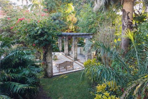 Купить виллу или дом в Майами, Флорида 6 спален, 490.52м2, № 2028575 - фото 14