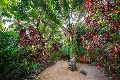 Купить виллу или дом в Майами, Флорида 6 спален, 490.52м2, № 2028575 - фото 18