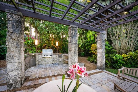 Купить виллу или дом в Майами, Флорида 6 спален, 490.52м2, № 2028575 - фото 15