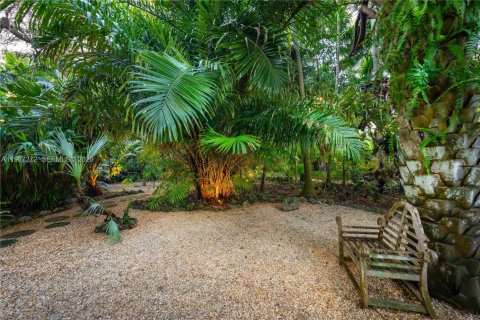 Купить виллу или дом в Майами, Флорида 6 спален, 490.52м2, № 2028575 - фото 17