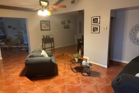 Villa ou maison à vendre à Homestead, Floride: 6 chambres, 270.25 m2 № 1930005 - photo 5