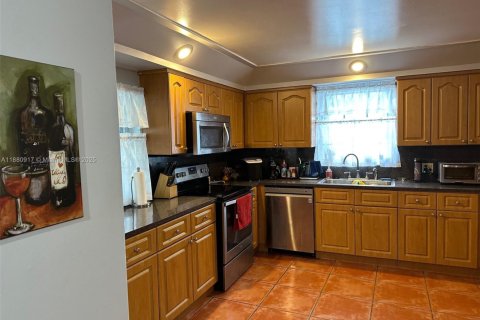 Villa ou maison à vendre à Homestead, Floride: 6 chambres, 270.25 m2 № 1930005 - photo 7