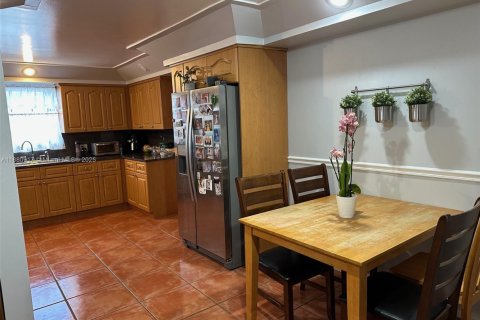 Villa ou maison à vendre à Homestead, Floride: 6 chambres, 270.25 m2 № 1930005 - photo 9