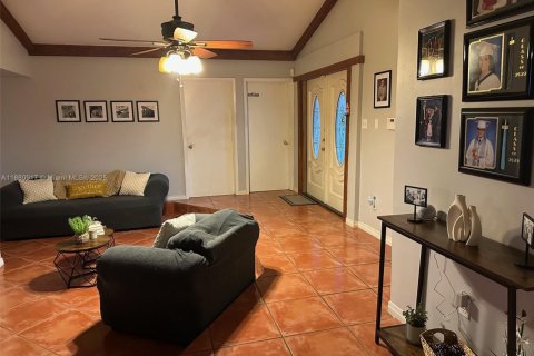 Villa ou maison à vendre à Homestead, Floride: 6 chambres, 270.25 m2 № 1930005 - photo 4