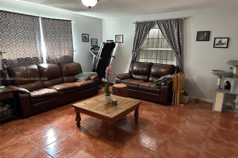 Villa ou maison à vendre à Homestead, Floride: 6 chambres, 270.25 m2 № 1930005 - photo 13