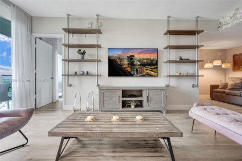 Copropriété à louer à Miami, Floride: 1 chambre, 68.47 m2 № 1935979 - photo 8