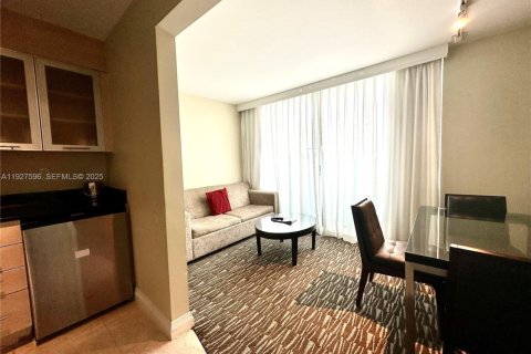Condominio en venta en Fort Lauderdale, Florida, 1 dormitorio, 31.68 m2 № 1986728 - foto 10
