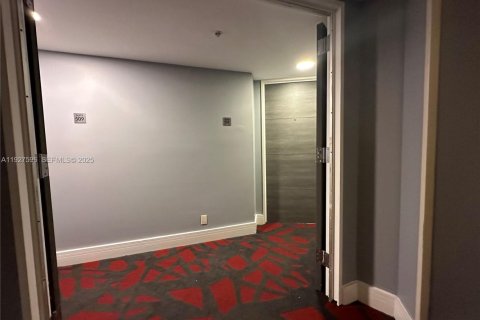 Condominio en venta en Fort Lauderdale, Florida, 1 dormitorio, 31.68 m2 № 1986728 - foto 12