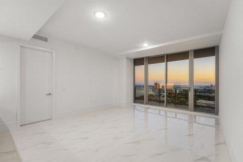 Купить кондоминиум в Лейк-Парк, Флорида 8 комнат, 142.42м2, № 2084058 - фото 11