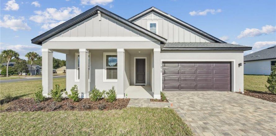 House in Dunnellon, Florida 3 bedrooms, 161.84 sq.m. № 2227710