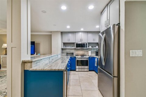Touwnhouse à vendre à Tampa, Floride: 3 chambres, 173.36 m2 № 1907509 - photo 12