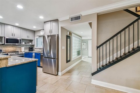 Touwnhouse à vendre à Tampa, Floride: 3 chambres, 173.36 m2 № 1907509 - photo 10