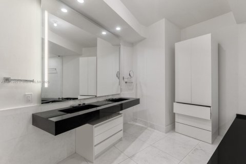 Condo in Sunny Isles Beach, Florida, 4 bedrooms  № 1762439 - photo 20