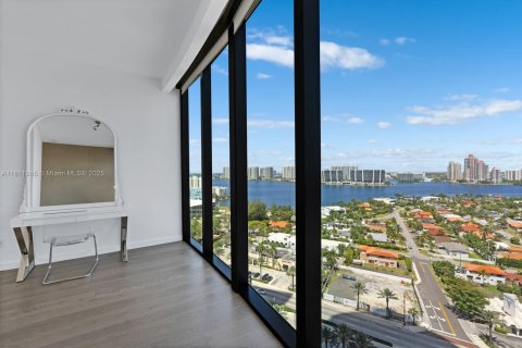 Condo in Sunny Isles Beach, Florida, 4 bedrooms  № 1762439 - photo 27