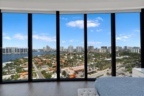 Condo in Sunny Isles Beach, Florida, 4 bedrooms  № 1762439 - photo 21