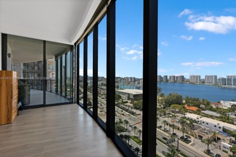 Condo in Sunny Isles Beach, Florida, 4 bedrooms  № 1762439 - photo 16