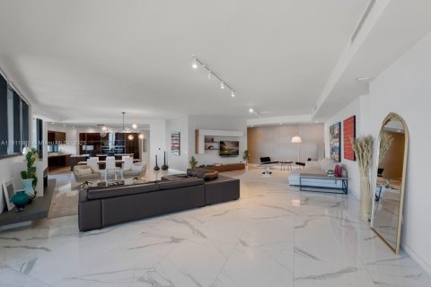 Condo in Sunny Isles Beach, Florida, 4 bedrooms  № 1762439 - photo 5