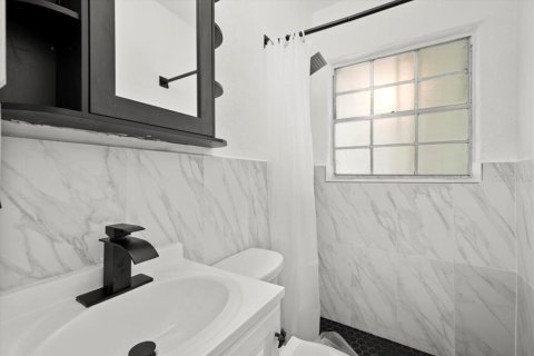 Villa ou maison à vendre à Tampa, Floride: 3 chambres, 68.38 m2 № 1803292 - photo 6
