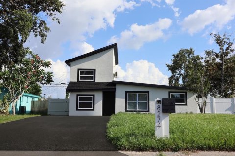 Casa en venta en Seminole, Florida, 3 dormitorios, 139.35 m2 № 1803315 - foto 1