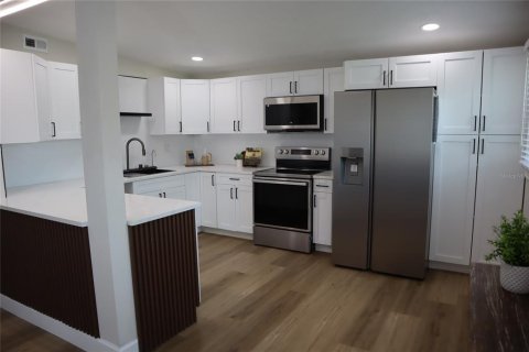 Casa en venta en Seminole, Florida, 3 dormitorios, 139.35 m2 № 1803315 - foto 14