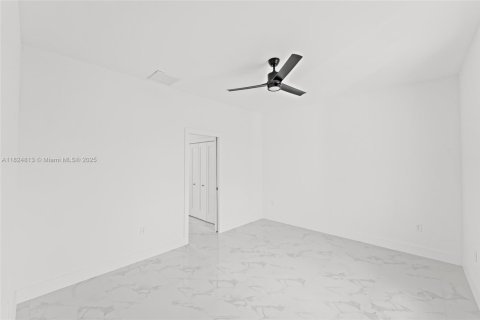 Купить виллу или дом в Лихай-Эйкерс, Флорида 3 спальни, 132.39м2, № 1936790 - фото 18