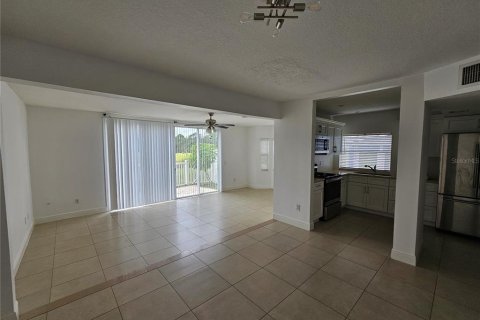 Touwnhouse à louer à Davenport, Floride: 3 chambres, 167.69 m2 № 1905128 - photo 6