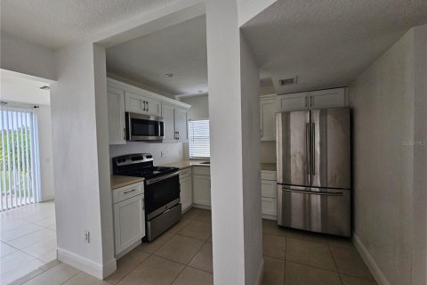 Touwnhouse à louer à Davenport, Floride: 3 chambres, 167.69 m2 № 1905128 - photo 13