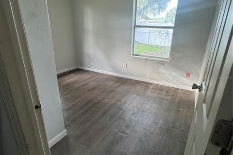 House in Lakeland, Florida 4 bedrooms, 111.48 sq.m. № 1841651 - photo 7