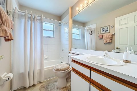 Casa en venta en Orlando, Florida, 3 dormitorios, 132.01 m2 № 1866800 - foto 19