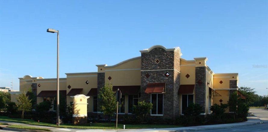 Commercial property in Altamonte Springs, Florida 599.03 sq.m. № 2384483