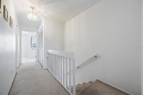 Townhouse in Cape Coral, Florida 2 bedrooms, 95.32 sq.m. № 2097164 - photo 18