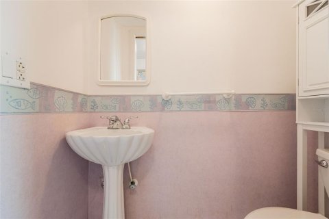 Townhouse in Cape Coral, Florida 2 bedrooms, 95.32 sq.m. № 2097164 - photo 17