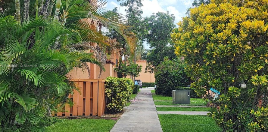 Condo à Miami Lakes, Floride, 2 chambres  № 1896440