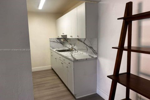 Copropriété à louer à Miami Lakes, Floride: 2 chambres, 75.81 m2 № 1896440 - photo 25