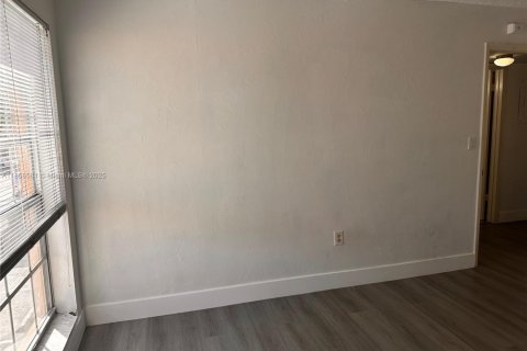Copropriété à louer à Miami Lakes, Floride: 2 chambres, 75.81 m2 № 1896440 - photo 30