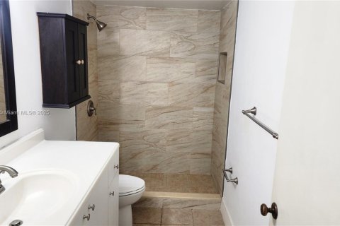 Copropriété à louer à Miami Lakes, Floride: 2 chambres, 75.81 m2 № 1896440 - photo 18