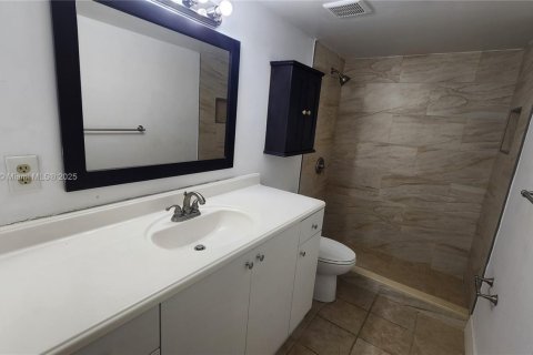 Copropriété à louer à Miami Lakes, Floride: 2 chambres, 75.81 m2 № 1896440 - photo 16