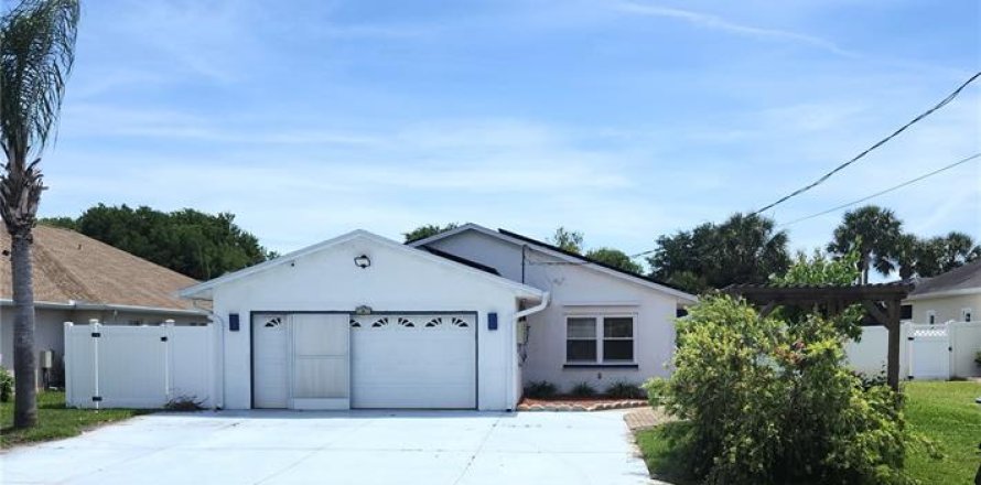 Casa en Palm Coast, Florida 3 dormitorios, 167.5 m2 № 2203016