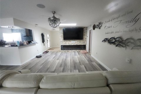 Casa en venta en Palm Coast, Florida, 3 dormitorios, 167.5 m2 № 2203016 - foto 3
