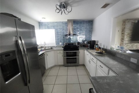 Casa en venta en Palm Coast, Florida, 3 dormitorios, 167.5 m2 № 2203016 - foto 4