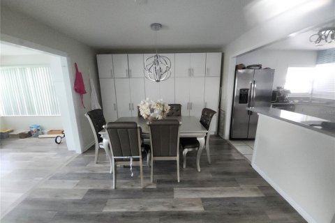 Casa en venta en Palm Coast, Florida, 3 dormitorios, 167.5 m2 № 2203016 - foto 2