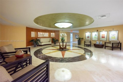 Copropriété à louer à Miami, Floride: 2 chambres, 107.3 m2 № 2153878 - photo 6