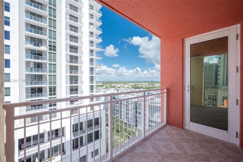 Copropriété à louer à Miami, Floride: 2 chambres, 107.3 m2 № 2153878 - photo 27