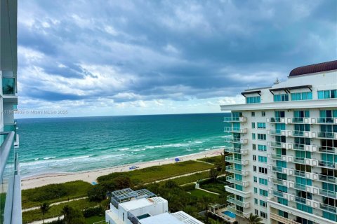 Condo à Surfside, Floride, 1 chambre  № 2039804